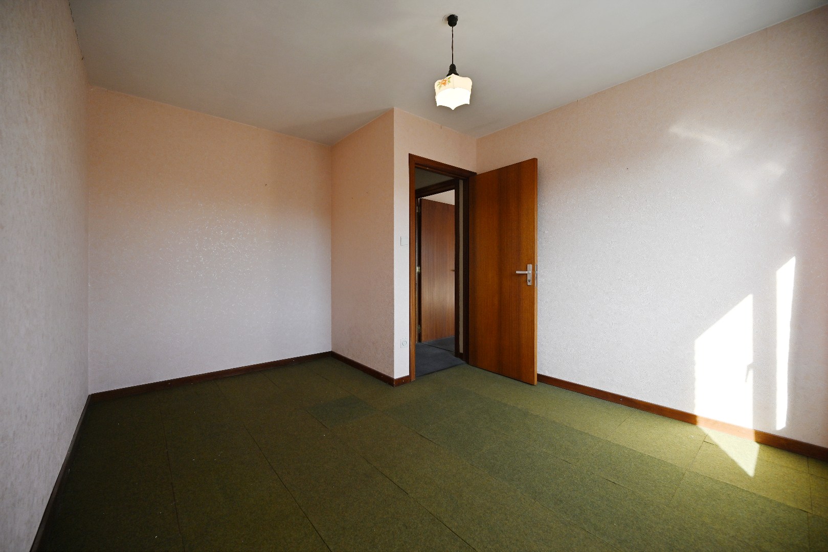 Te renoveren woning met 3 slpks op 607 m² te Lembeke 