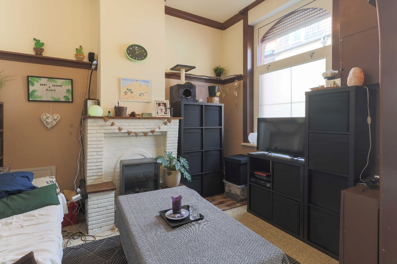 Goed gelegen woning met 3 slaapkamers en uitweg te Kortrijk! 