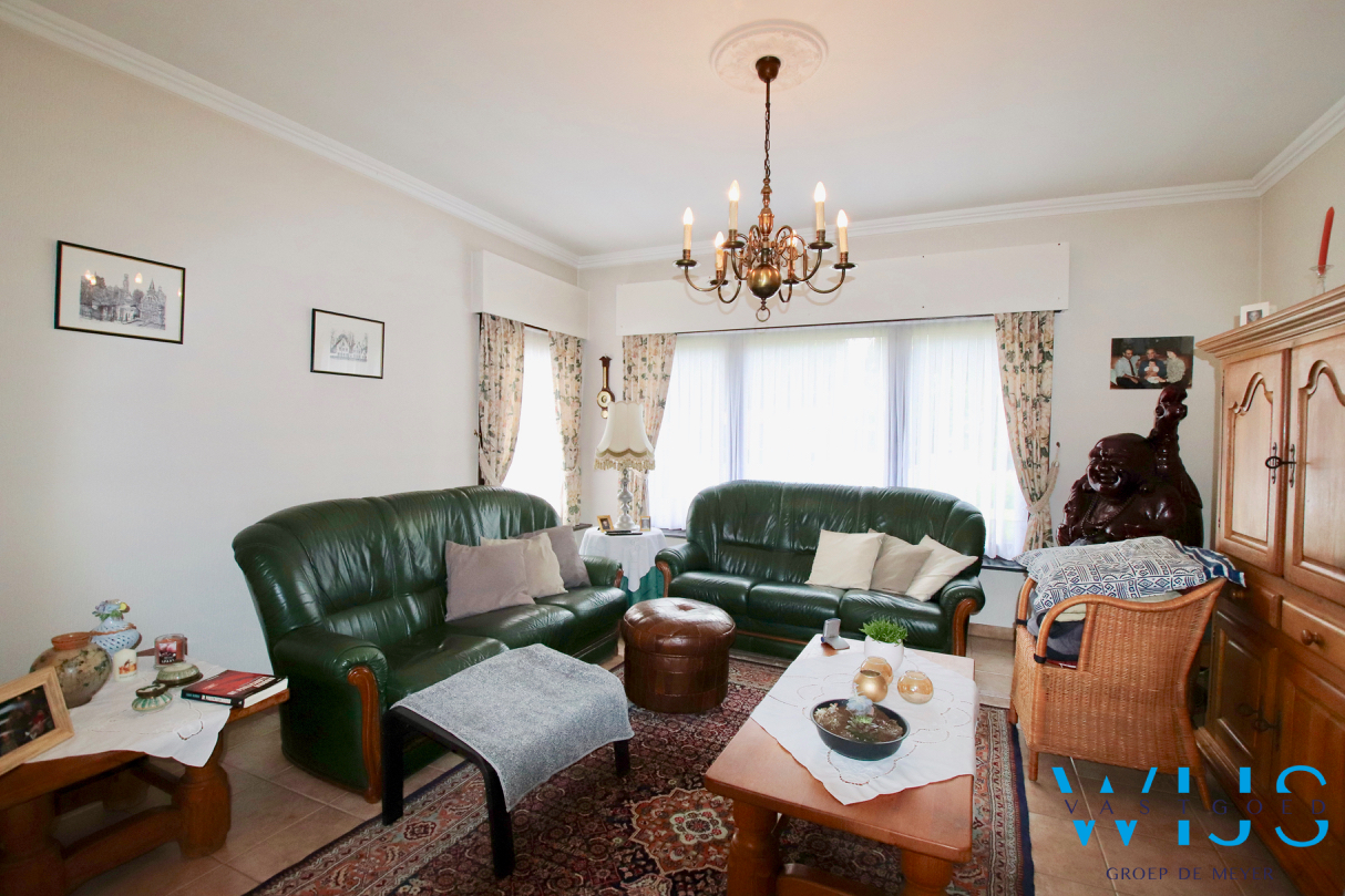 Stevige gezinswoning op SUPER locatie te Eeklo! 