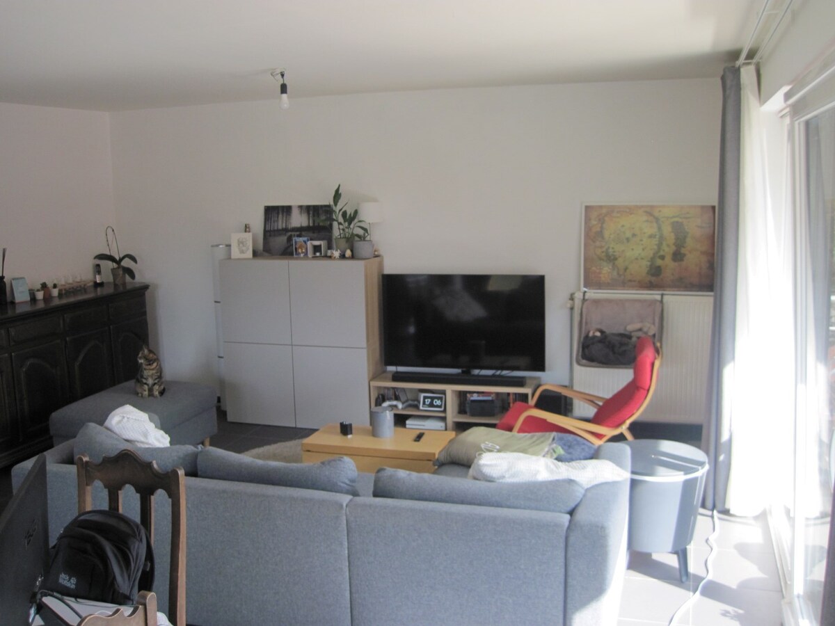 Aangenaam, eigentijds appartement met 2 ruime terrassen. 