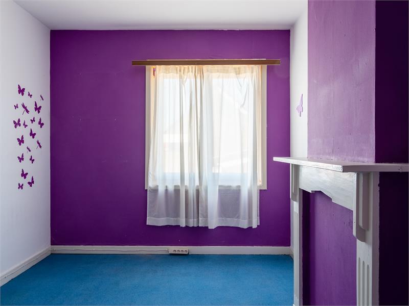 Buitenkans: grote, solide, te renoveren woning in centrum Bassevelde 