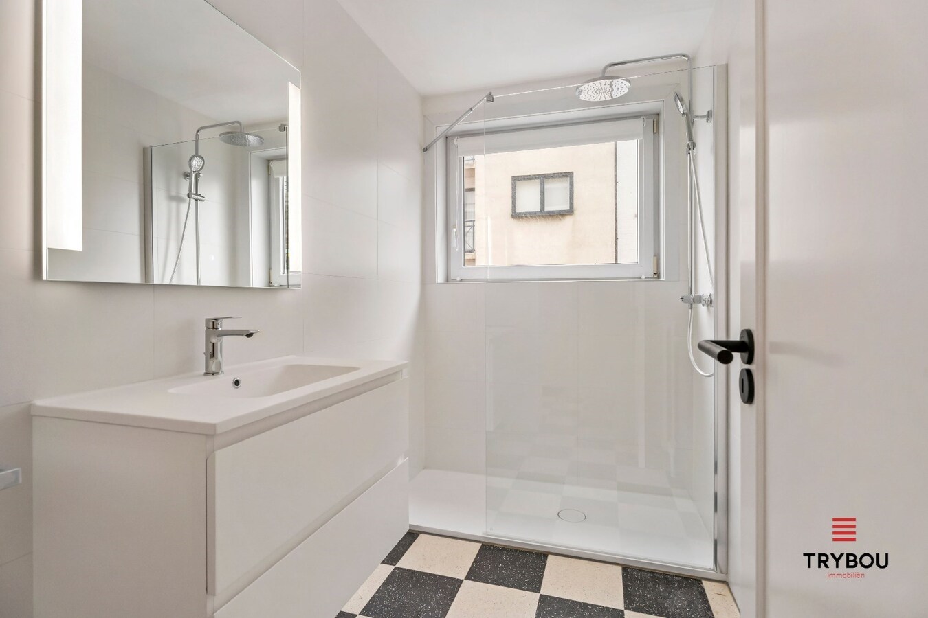 Uitstekend gelegen, zongericht appartement met 2 slaapkamers 