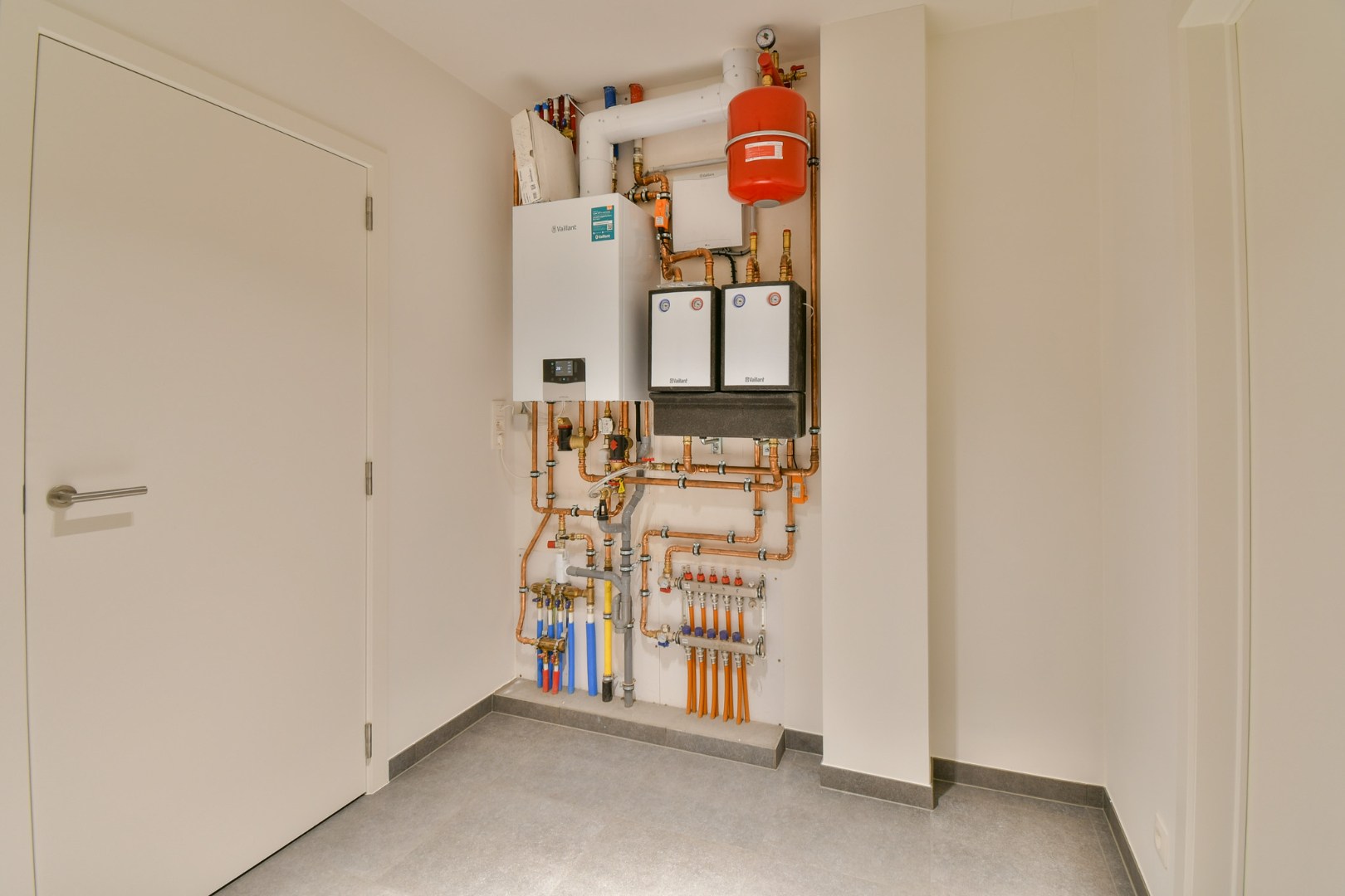 Halfopen woning met 3 slaapkamers en landelijk verzicht! 