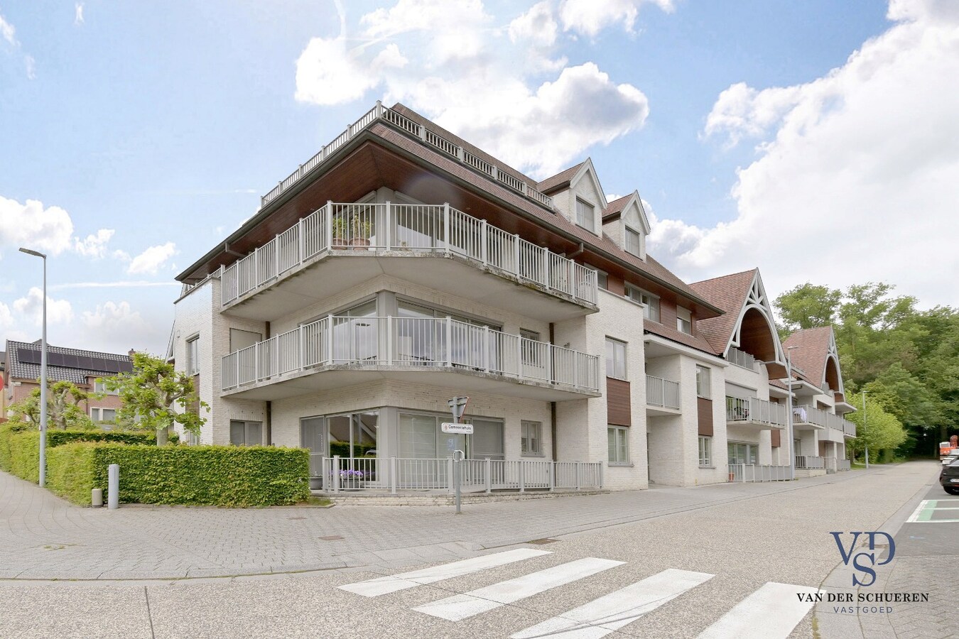 Stijlvol appartement in hartje Dikkelvenne. 