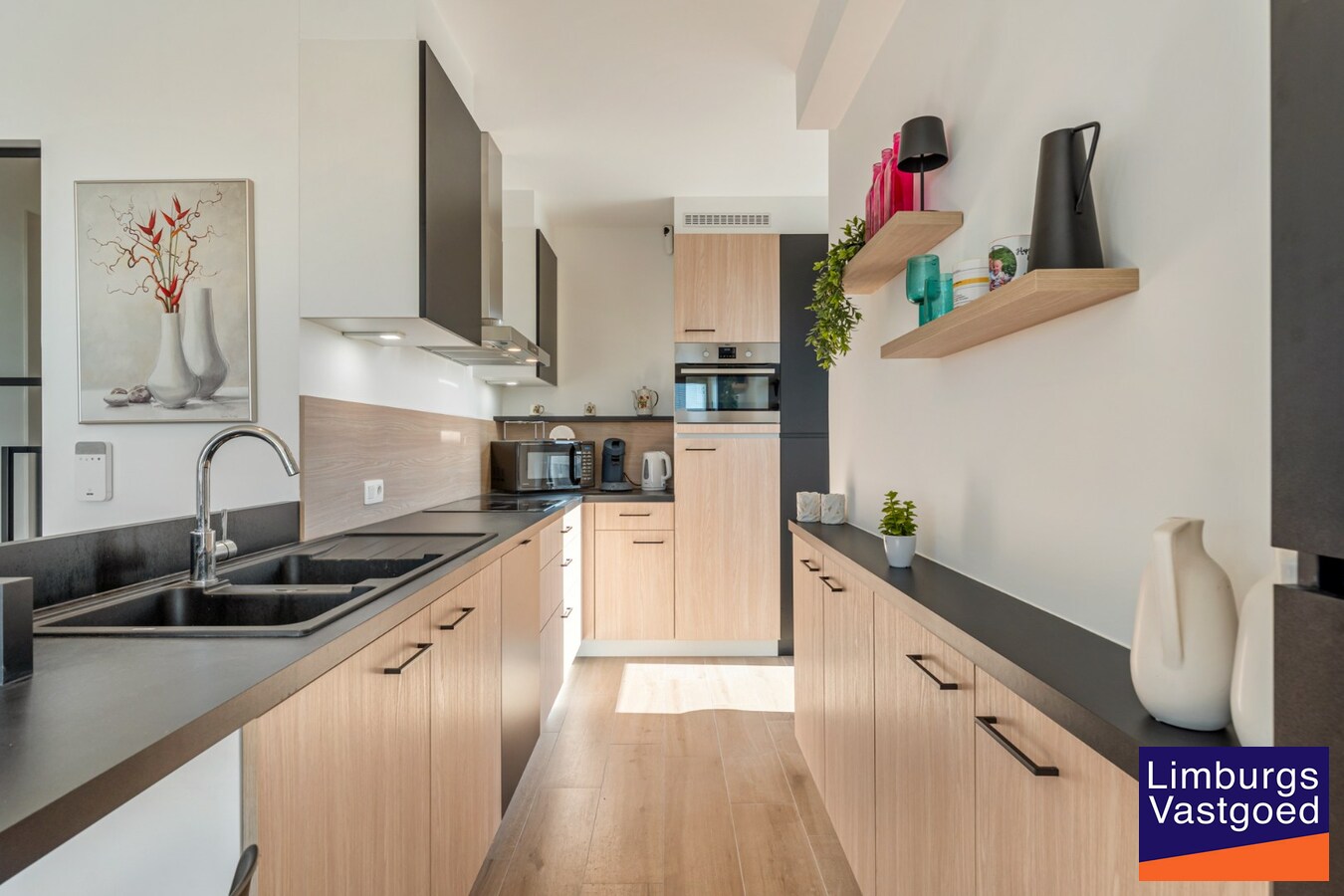 Modern appartement met terras, autostaanplaats + kelderberging 