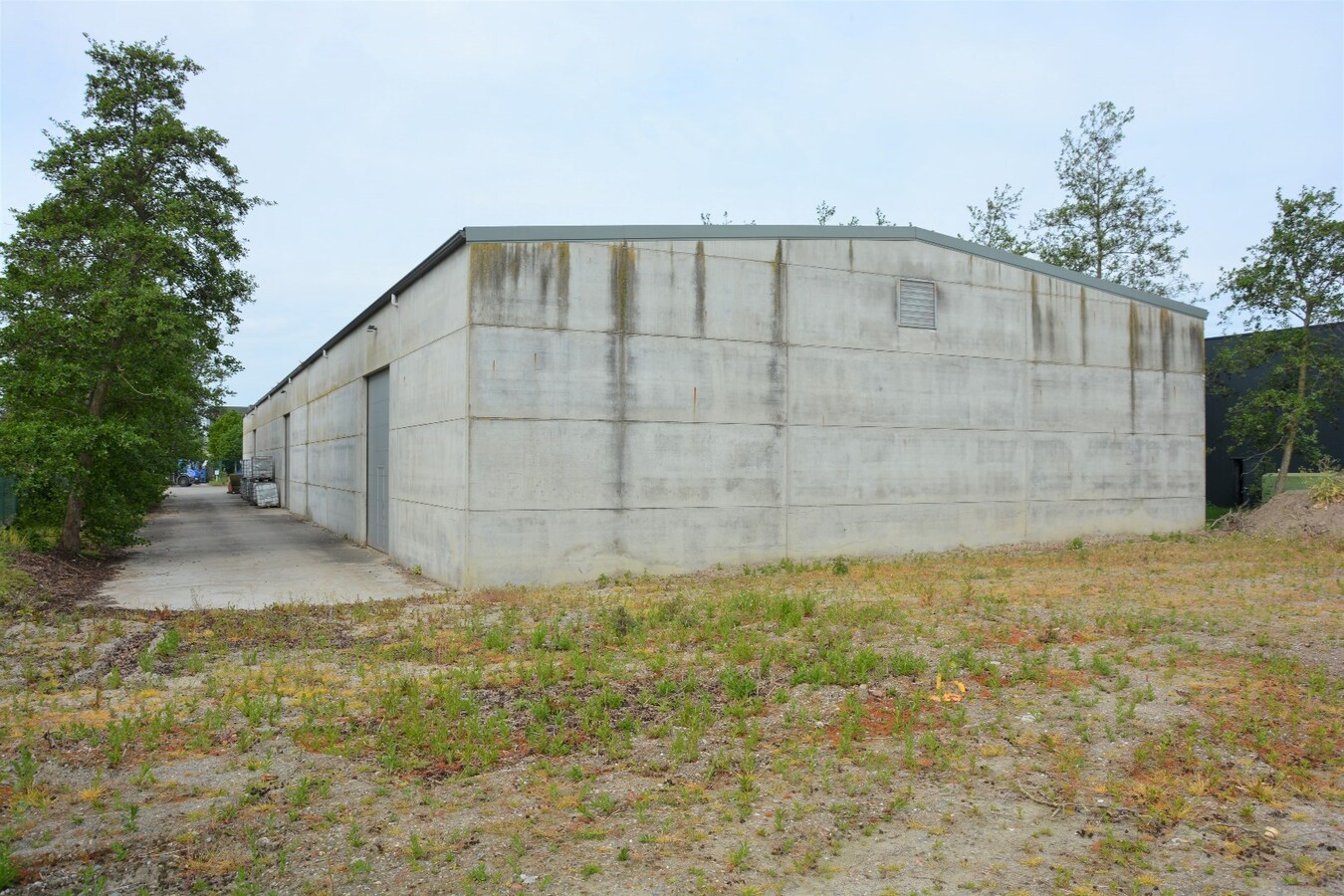 Ruime loods in industriegebied Lichtervelde - OVERNAME 