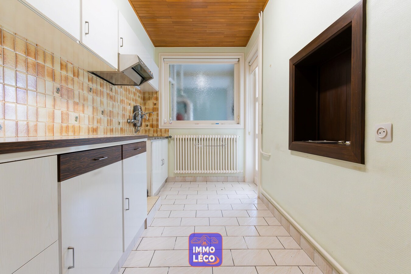 Maison avec jardin située dans une rue prisée ! Excellent potentiel ! 