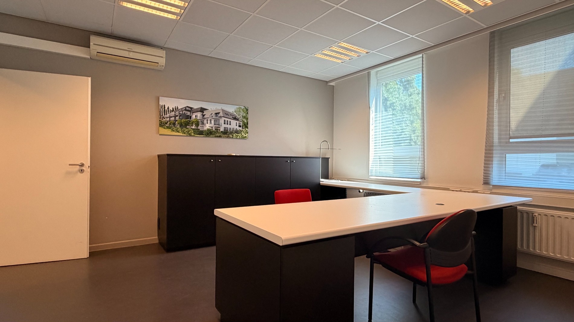 Budgetvriendelijke kantoren met parking te huur in Deurne