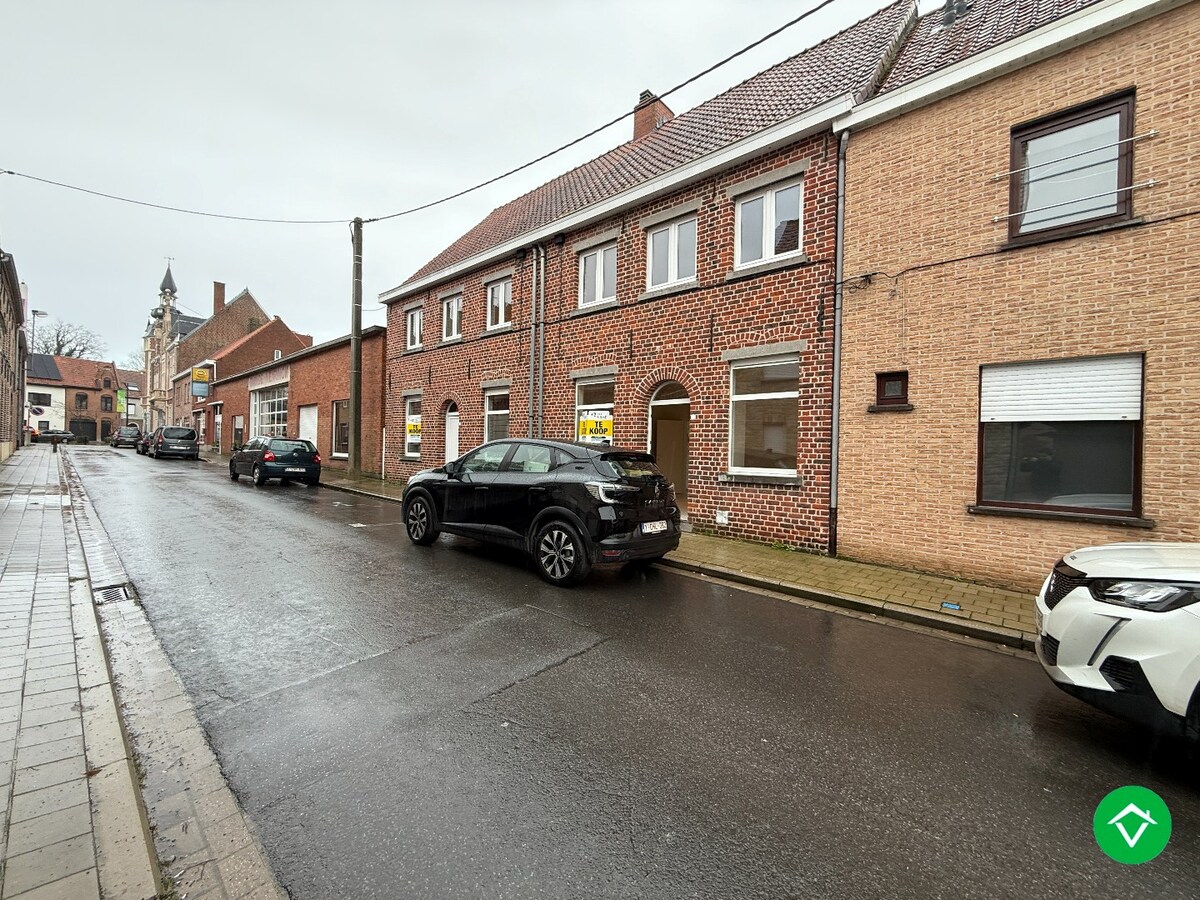 Halfopen bebouwing met 4 slaapkamers en terrastuin te Dadizele 