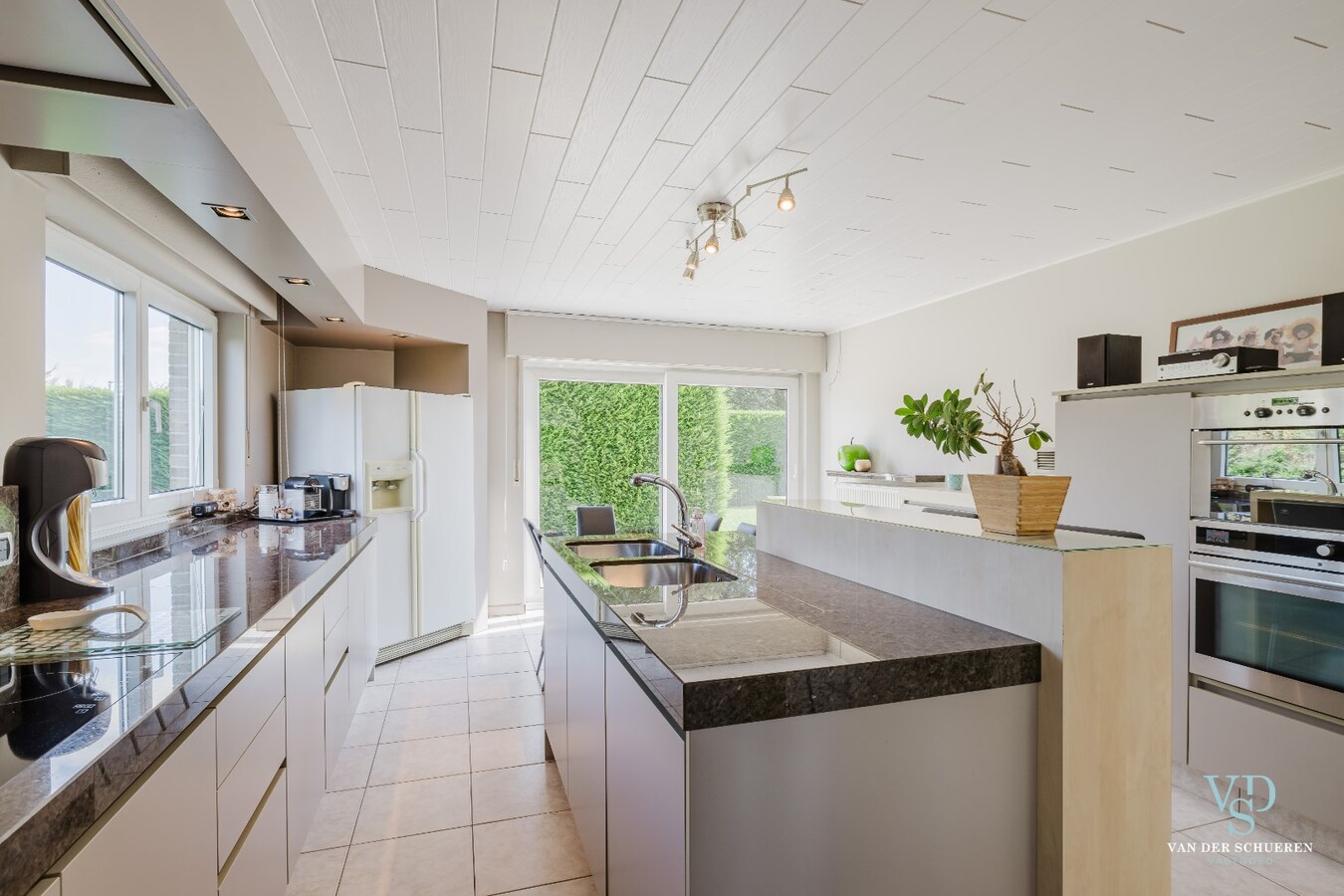 Bijzonder ruime (446m²), tijdloze villa 