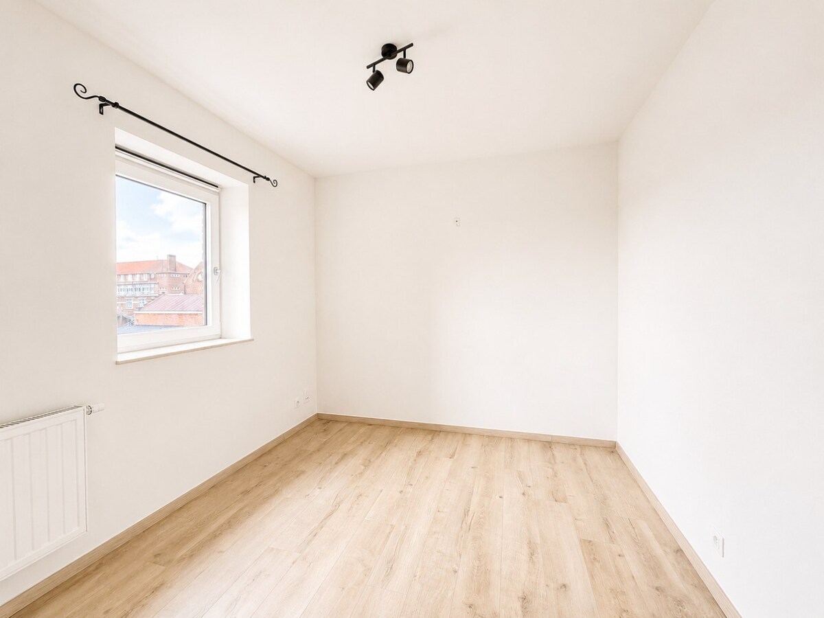 Bel appartement 1 chambre avec bureau et terrasse ! 