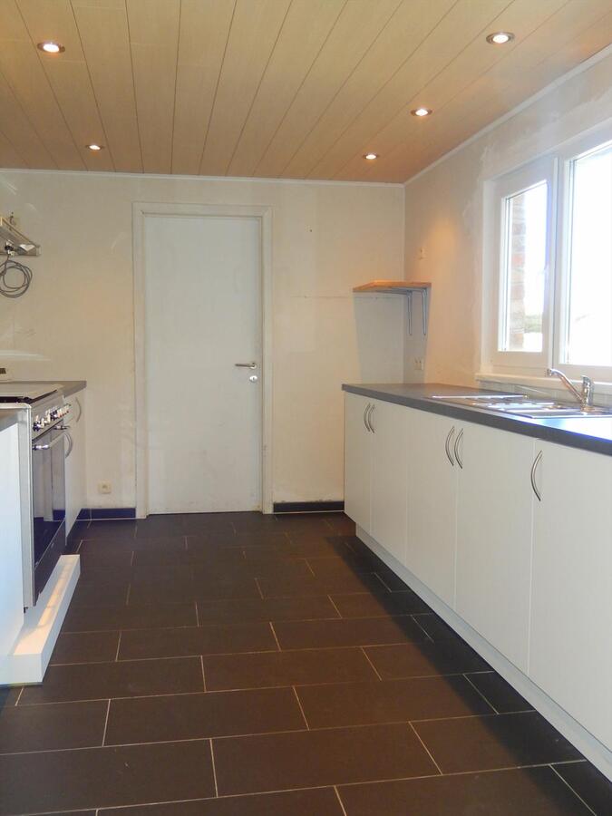 Charmante ruime woning te varsenare 