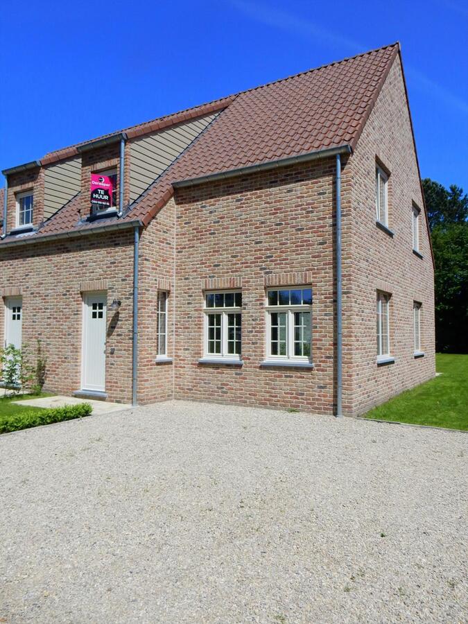 Nieuwbouwwoning op een ideale ligging 