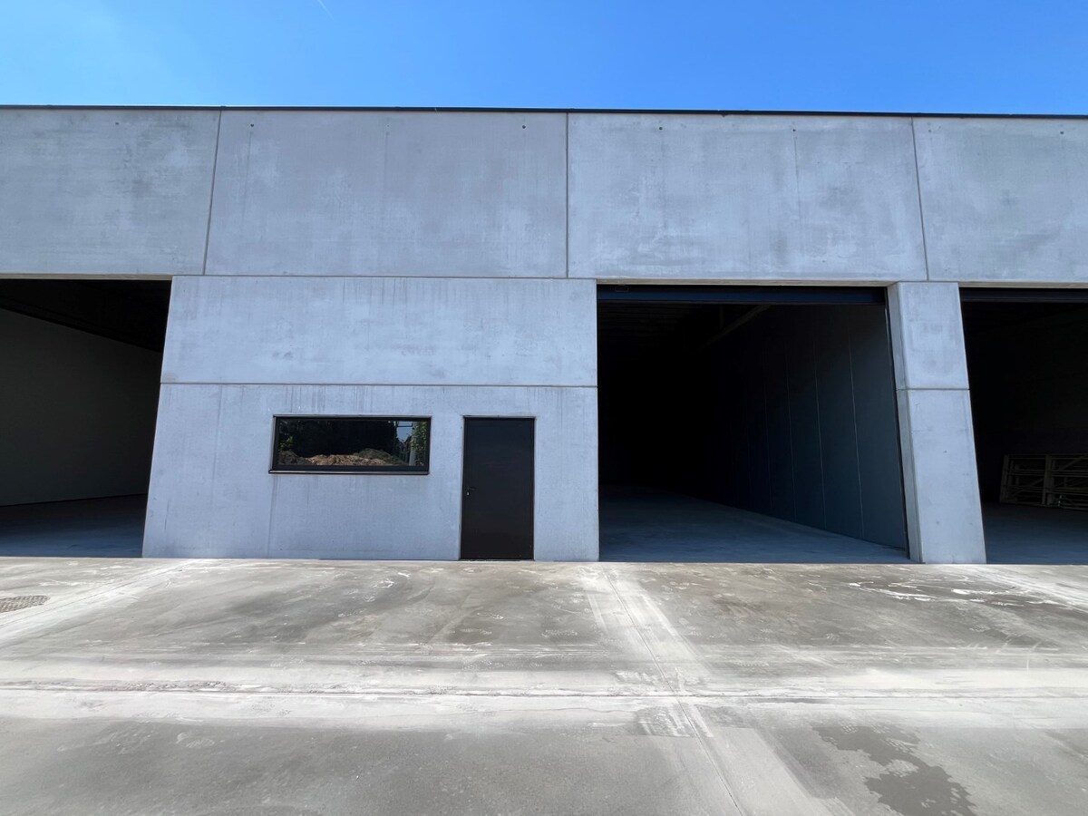 LAATSTE UNIT TE HUUR !! 