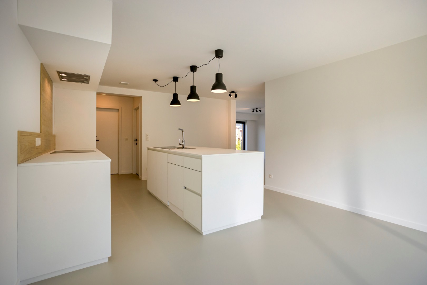 Gerenoveerd ruim en lichtrijk appartement met 2 slaapkamers en ruim terras - EPC label B 