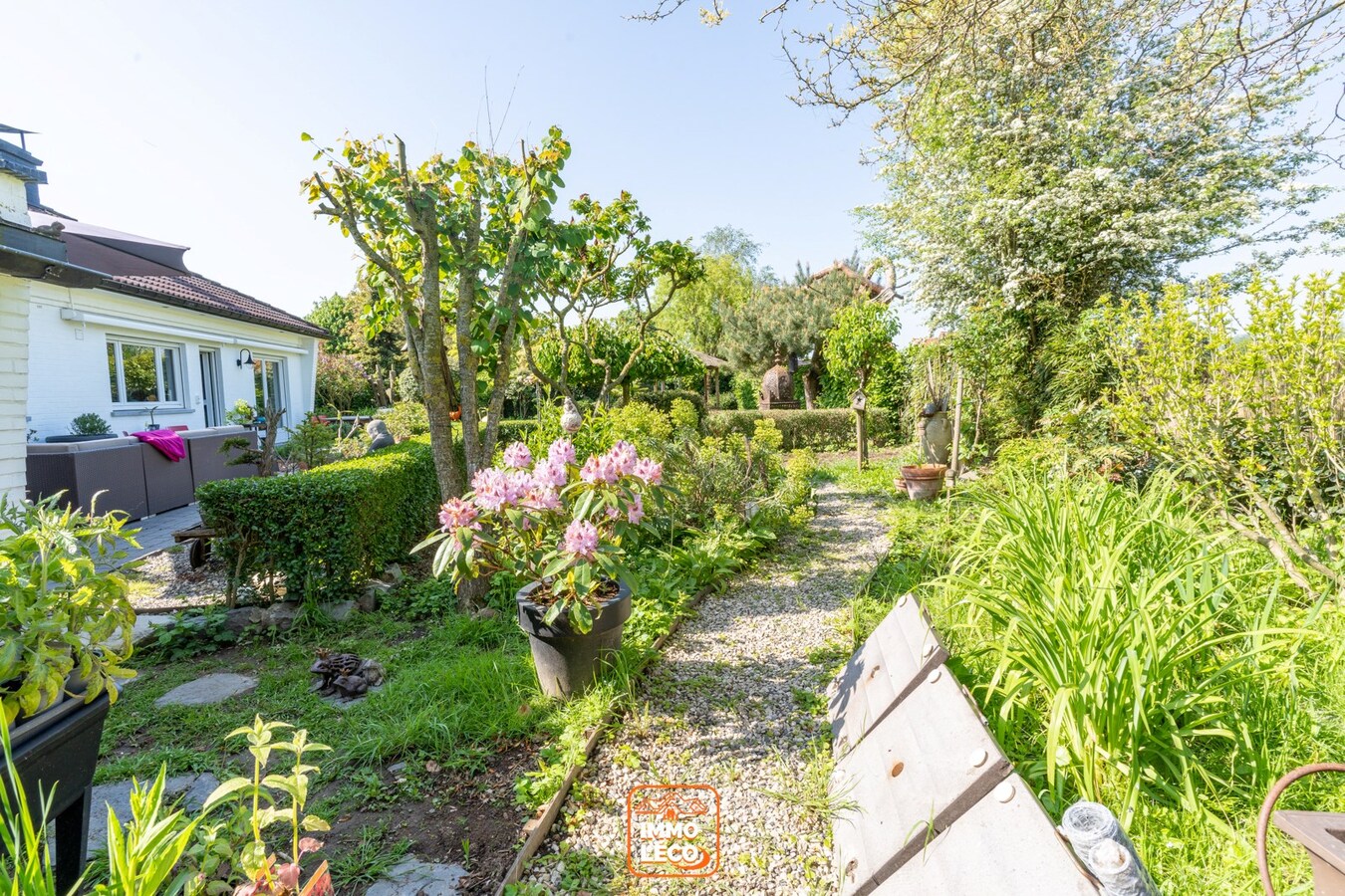 Superbe propriété « semi plain-pied » érigée sur une parcelle de 1823m2, COUP DE COEUR ABSOLU ! 