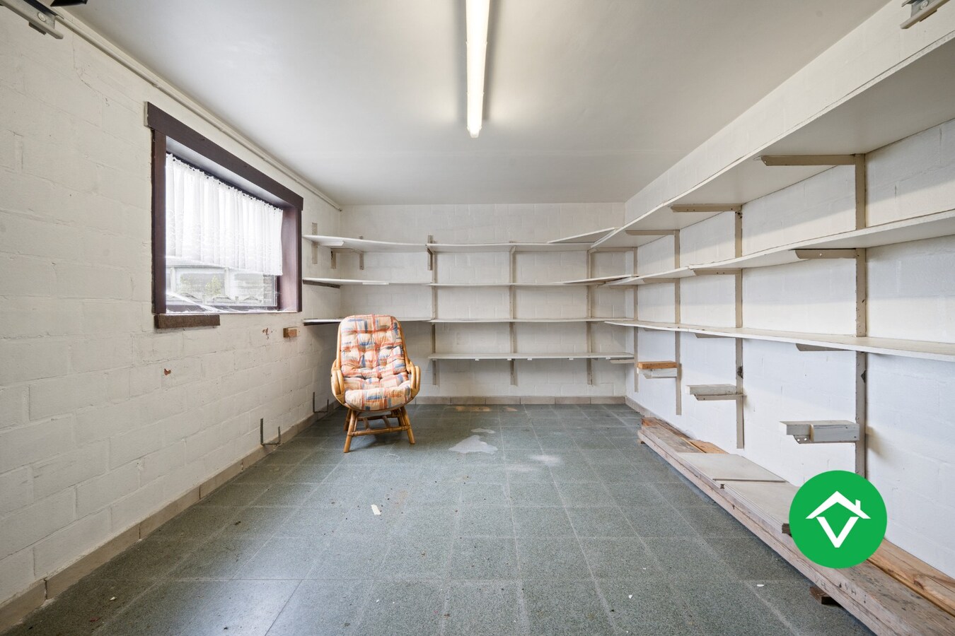 Instapklare woning met 4 slaapkamers en garage te Ichtegem 