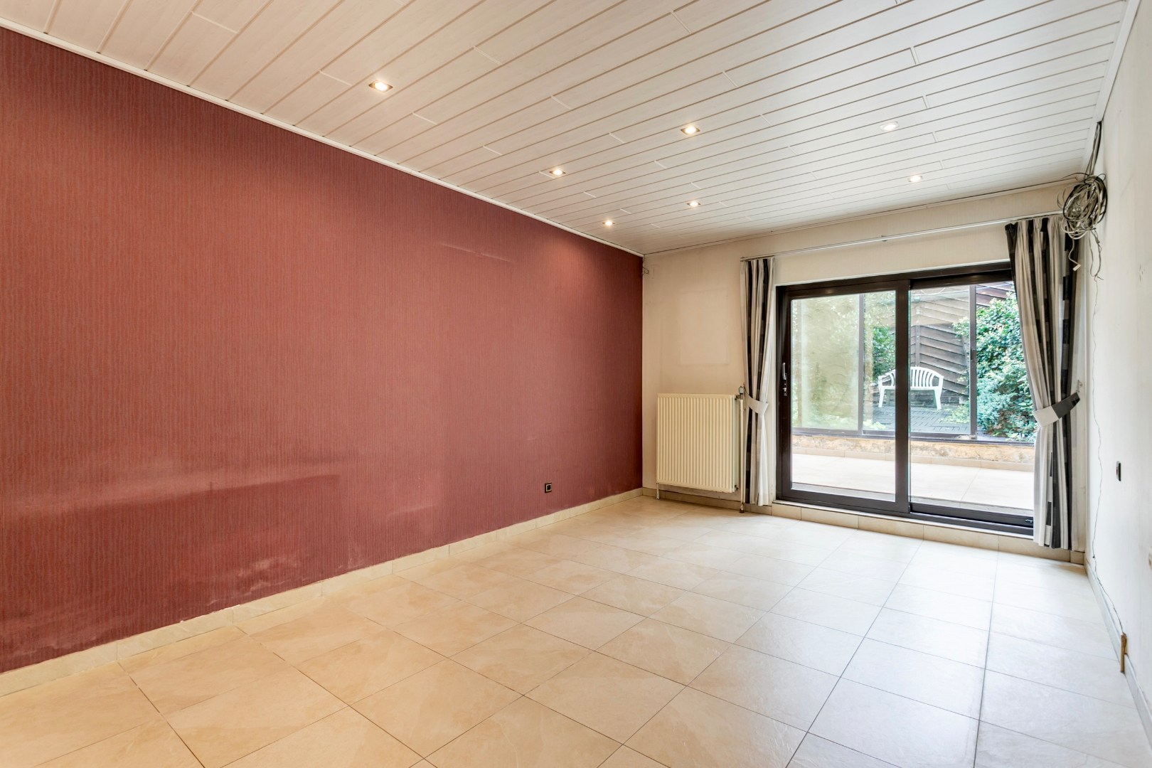 Handelspand met woonst te Halle-centrum 