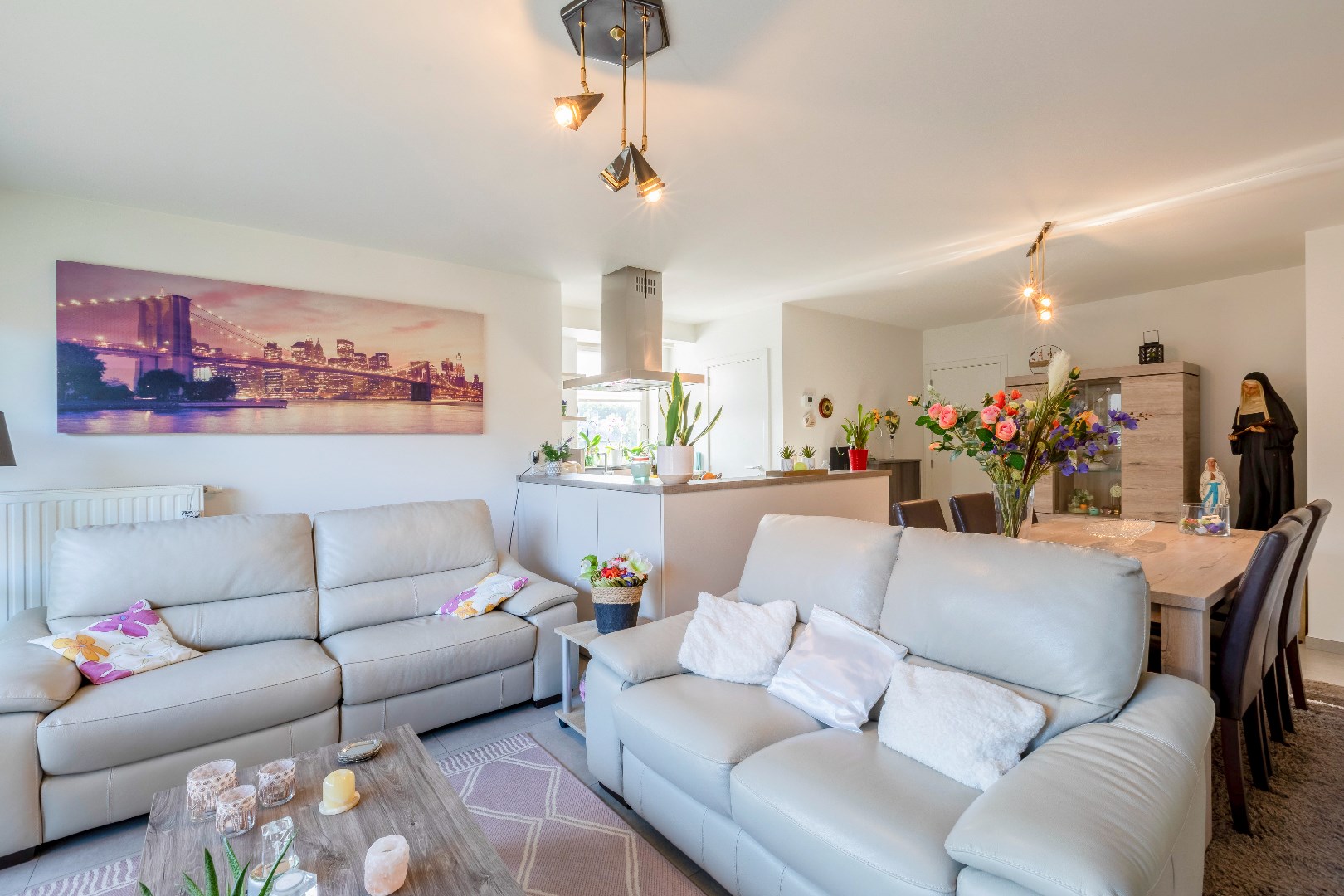 Goed onderhouden app. met groot terras te Astene (bouwjaar 2015) VRIJ BIJ AKTE 