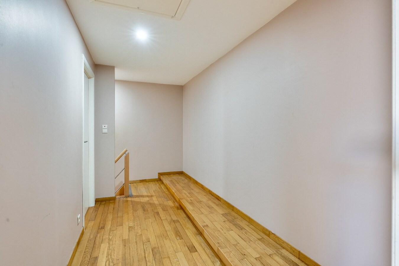 Verrassend ruim triplexappartement - B-label - 4 slpk  en aagename buitenbeleving. 