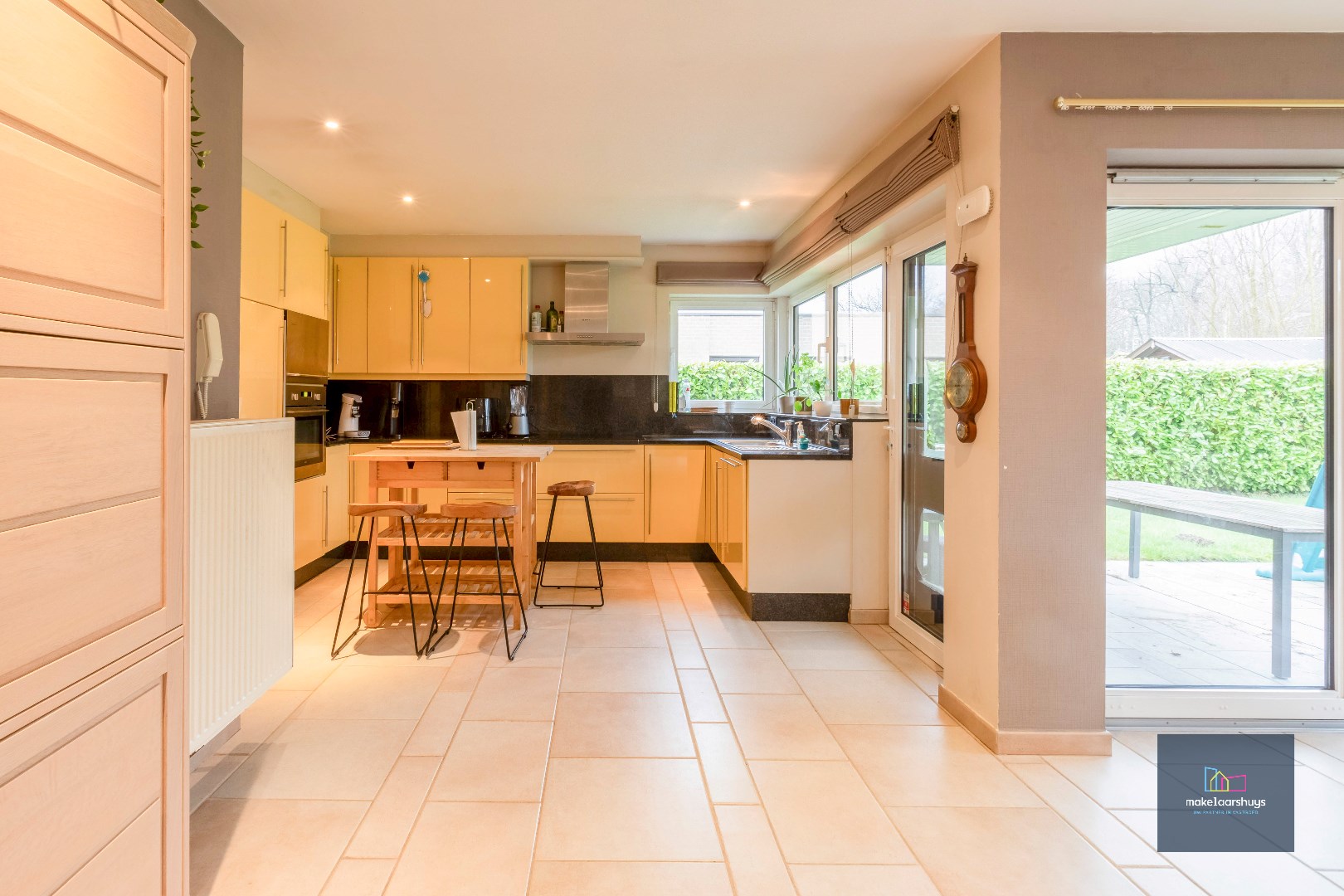 Gunstig gelegen ruime bungalow in Mariakerke met tuin 