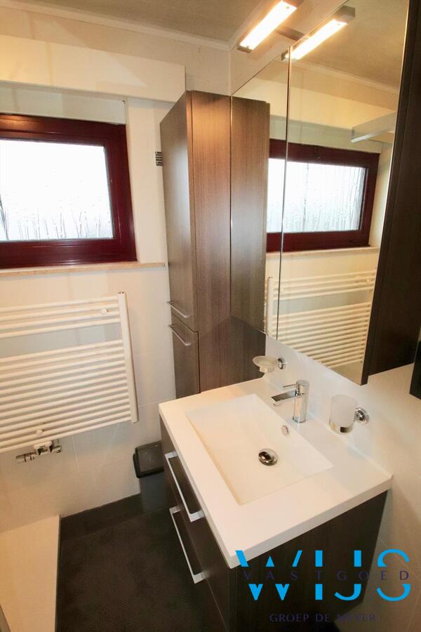 Enorm energiezuinige Bel-étage in hartje ERTVELDE! 