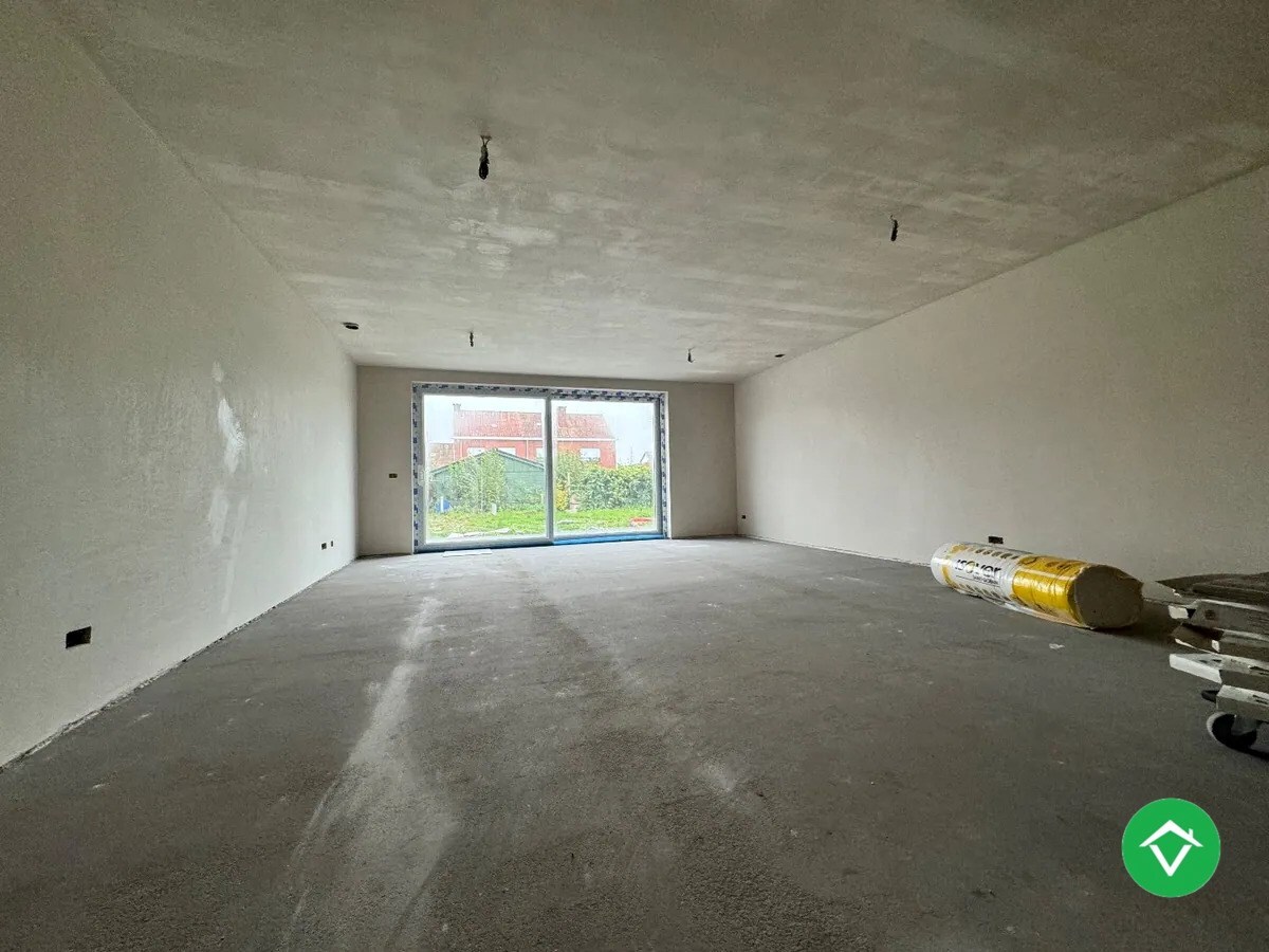 Nieuwbouwwoning met 3 slaapkamers te Sint-Eloois-Winkel 