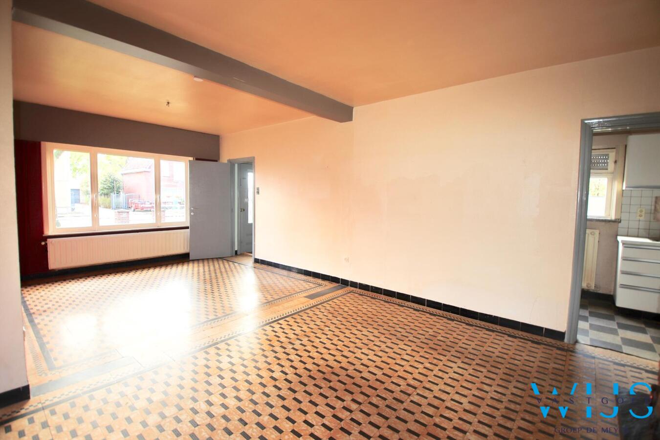 Te renoveren woonhuis op een mooi perceel van 870m² te ERTVELDE! 