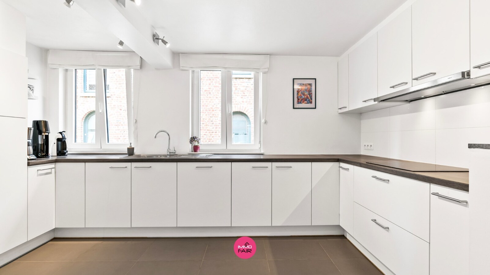 Instapklaar, energiezuinig appartement met garage 