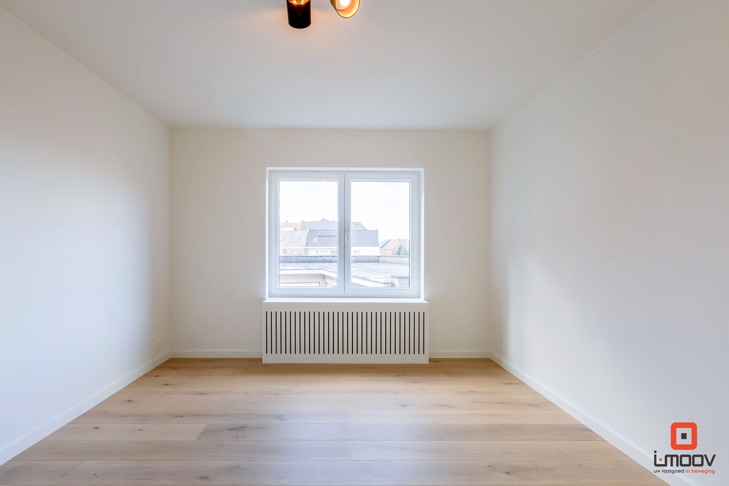 Recent gerenoveerd twee- slaapkamerappartement in centrum Zottegem. 