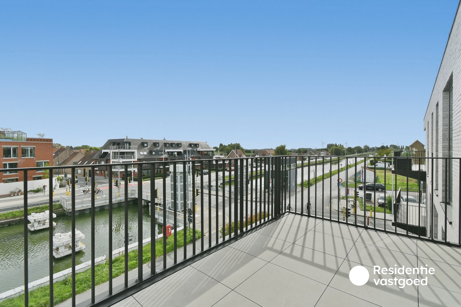 Gemeubeld, nieuw en stijlvol appartement aan het kanaal Plassendale - Nieuwpoort 