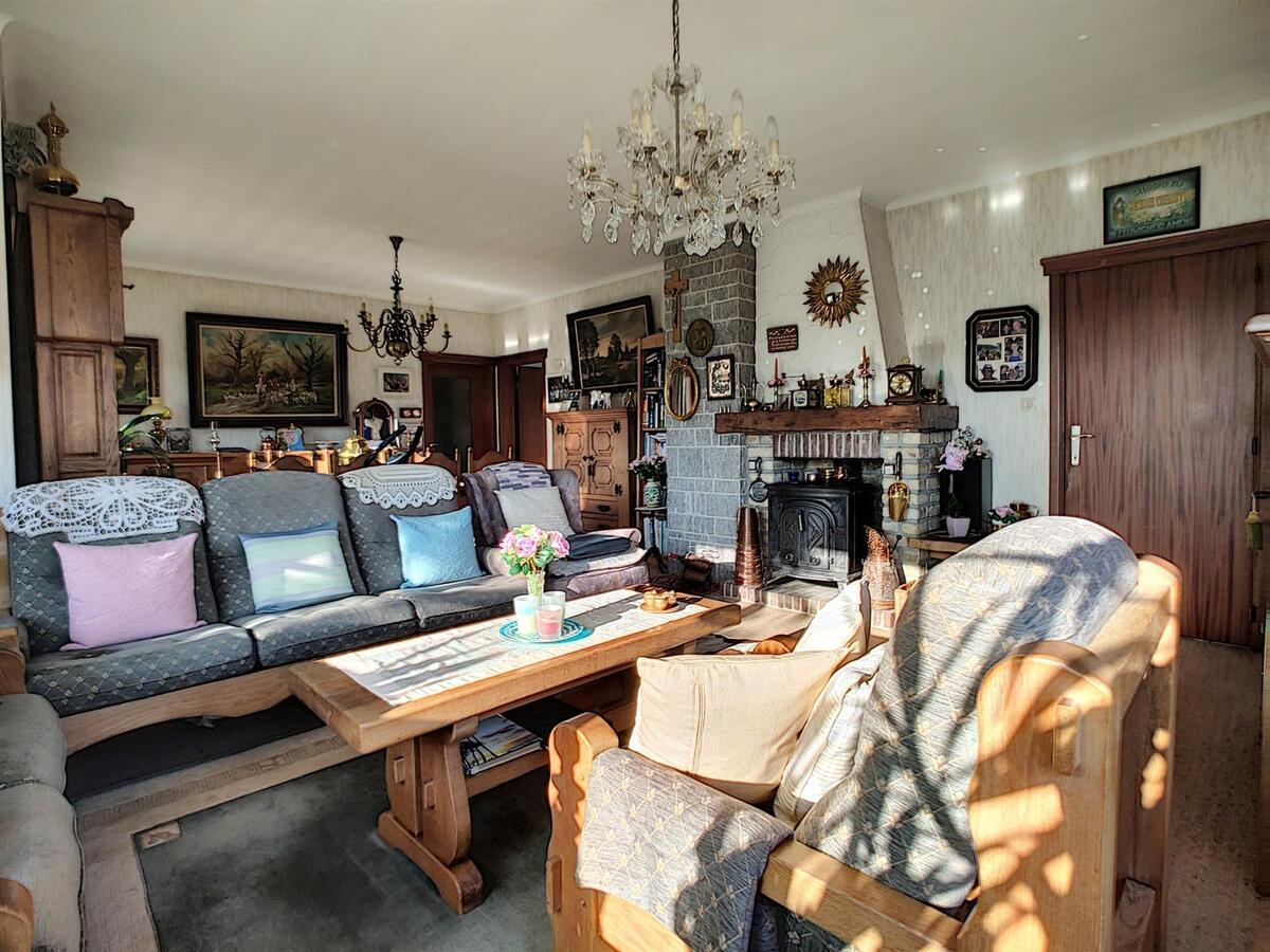 Te renoveren, volumineuze villa op 1342 m² grond - Knokke 