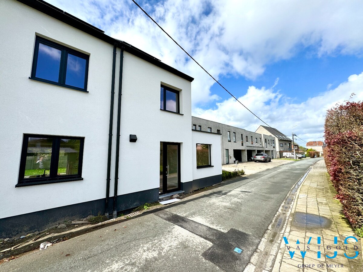 Energiezuinige nieuwbouwwoning in hartje Kluizen! 