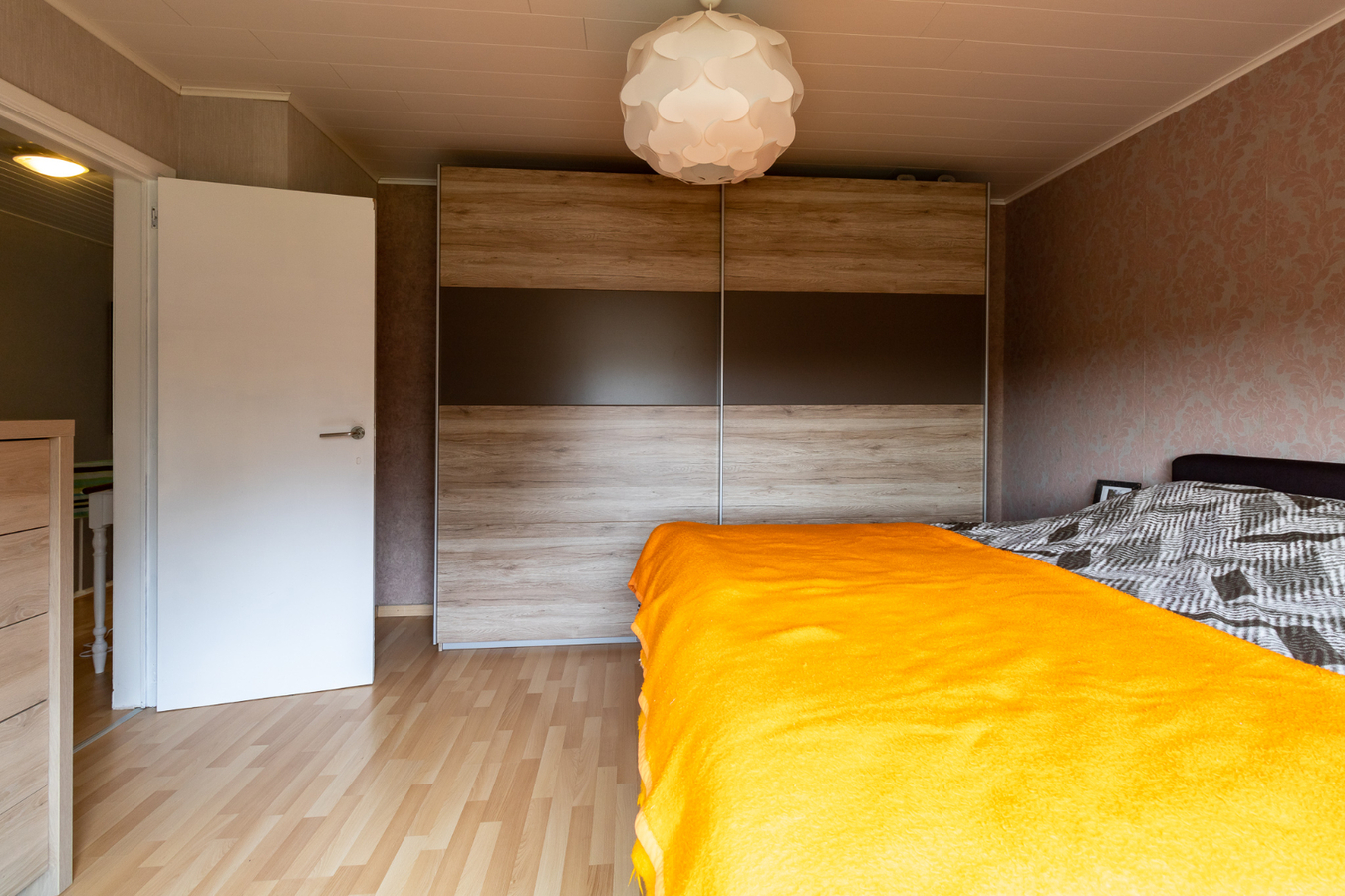 Gezinswoning met 4 slaapkamers en garage op 364m² te Ichtegem 