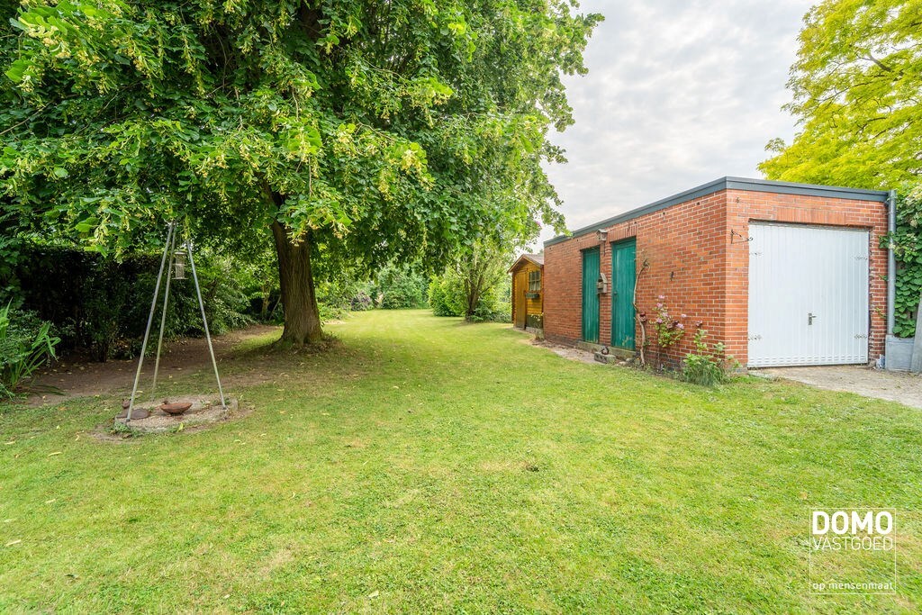 CHARMANTE TE RENOVEREN WONING MET 4 SLAAPKAMERS OP EEN PERCEEL VAN 13A TE HASSELT (KURINGEN) 