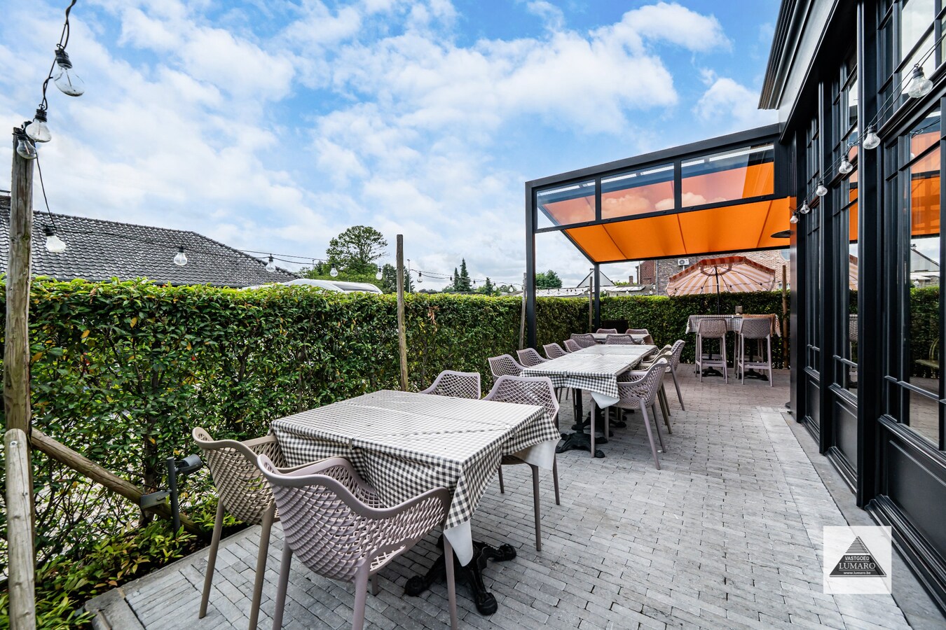 Schitterend horecapand met privé parking en vakantiewoning 