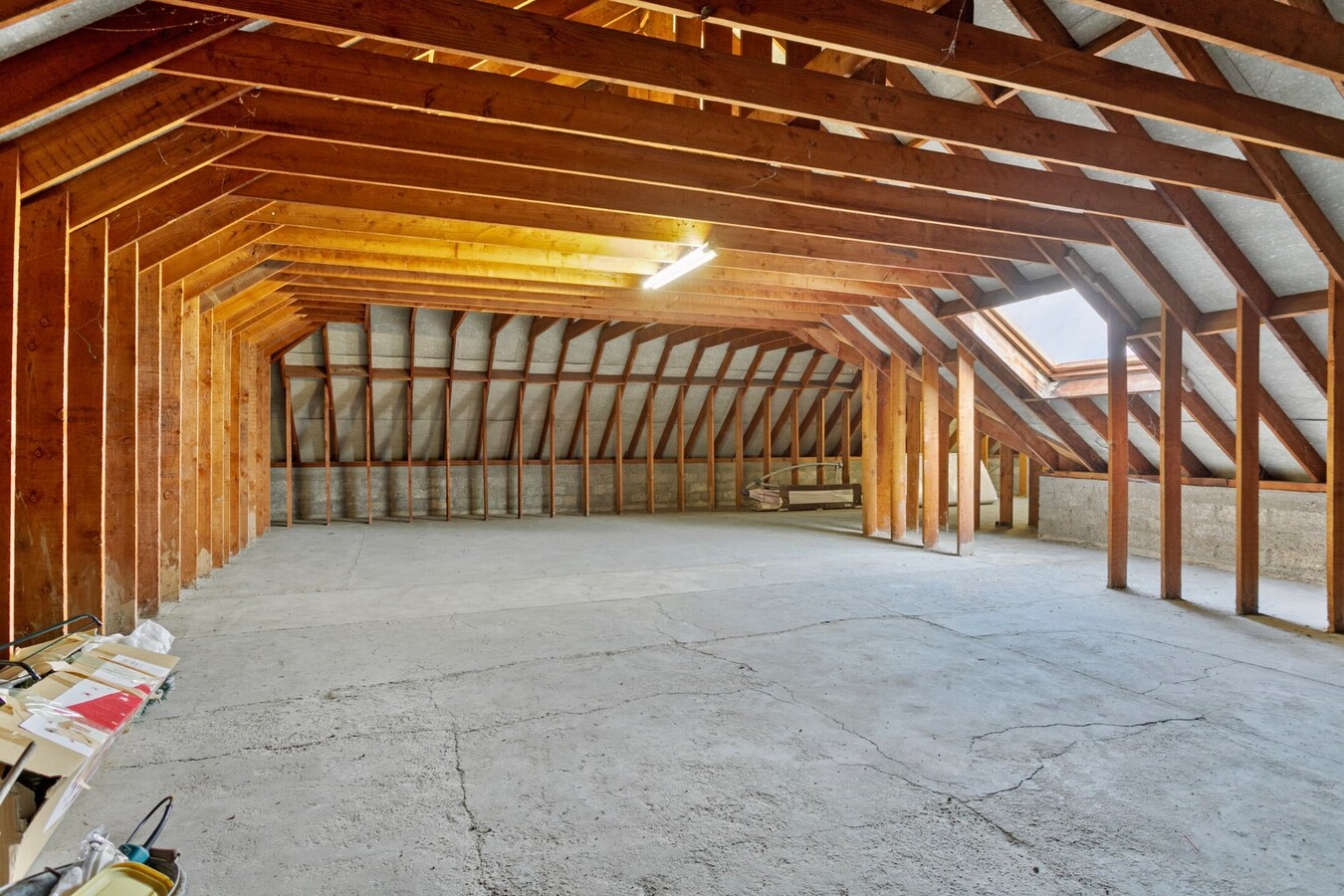 Gunstig gelegen villa met prachtig aangelegde tuin 