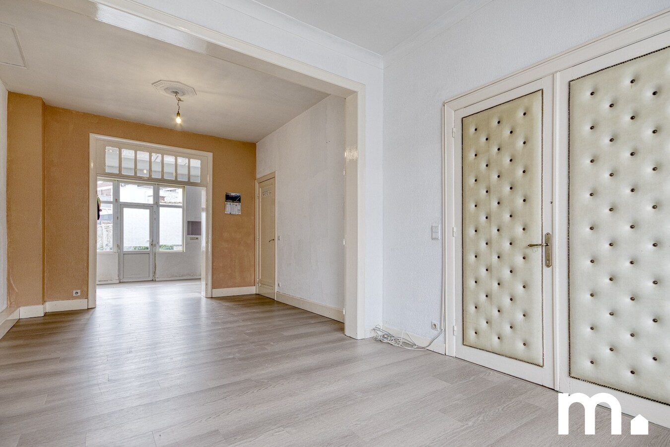 Woning met 3 slaapkamers, tuin en uitstekende verbinding te Kortrijk ! 