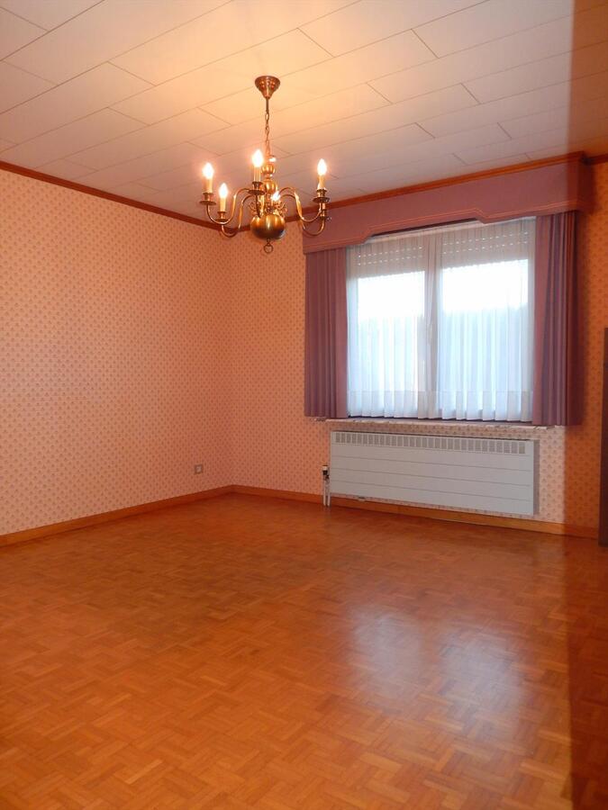 Bungalow met 3 slaapkamers en een zonnige tuin 