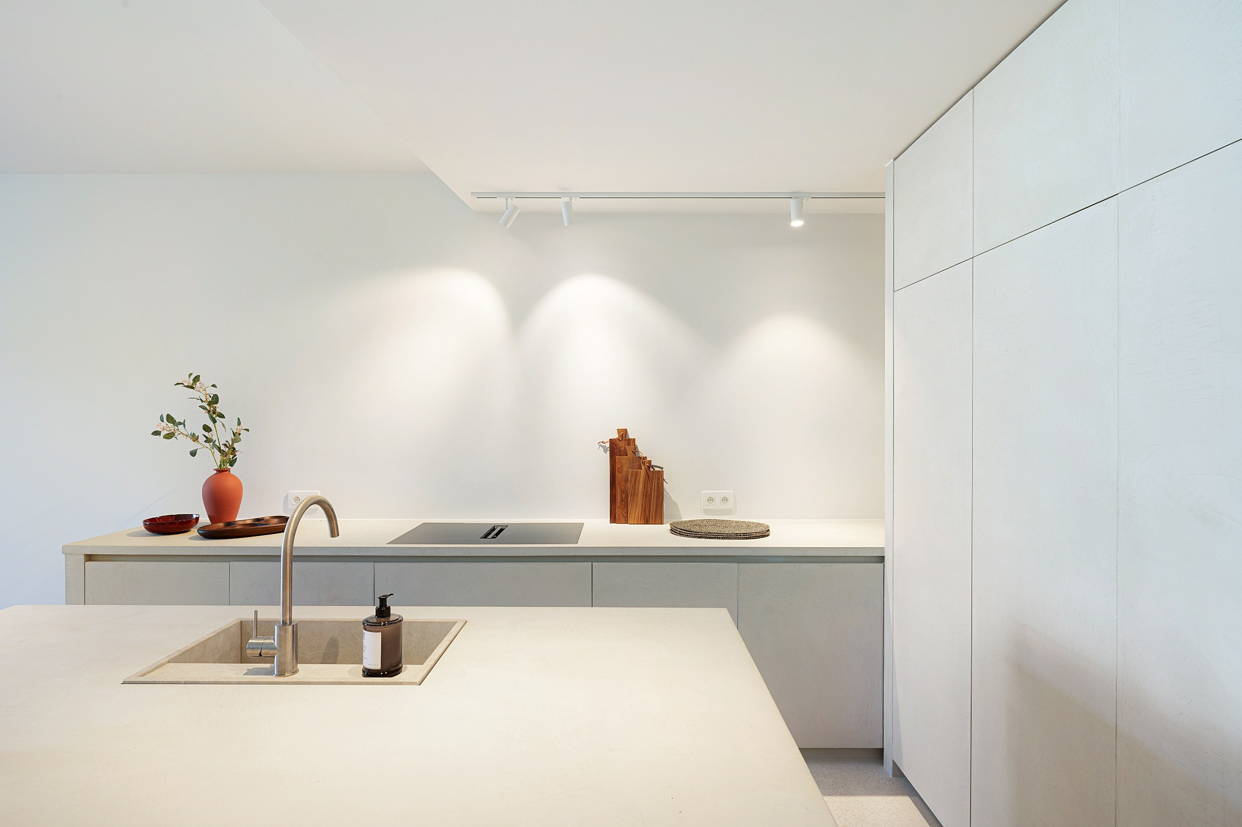 Prachtig afgewerkte nieuwbouwwoning met 4 slaapkamers gelegen in het oude Knokke. 