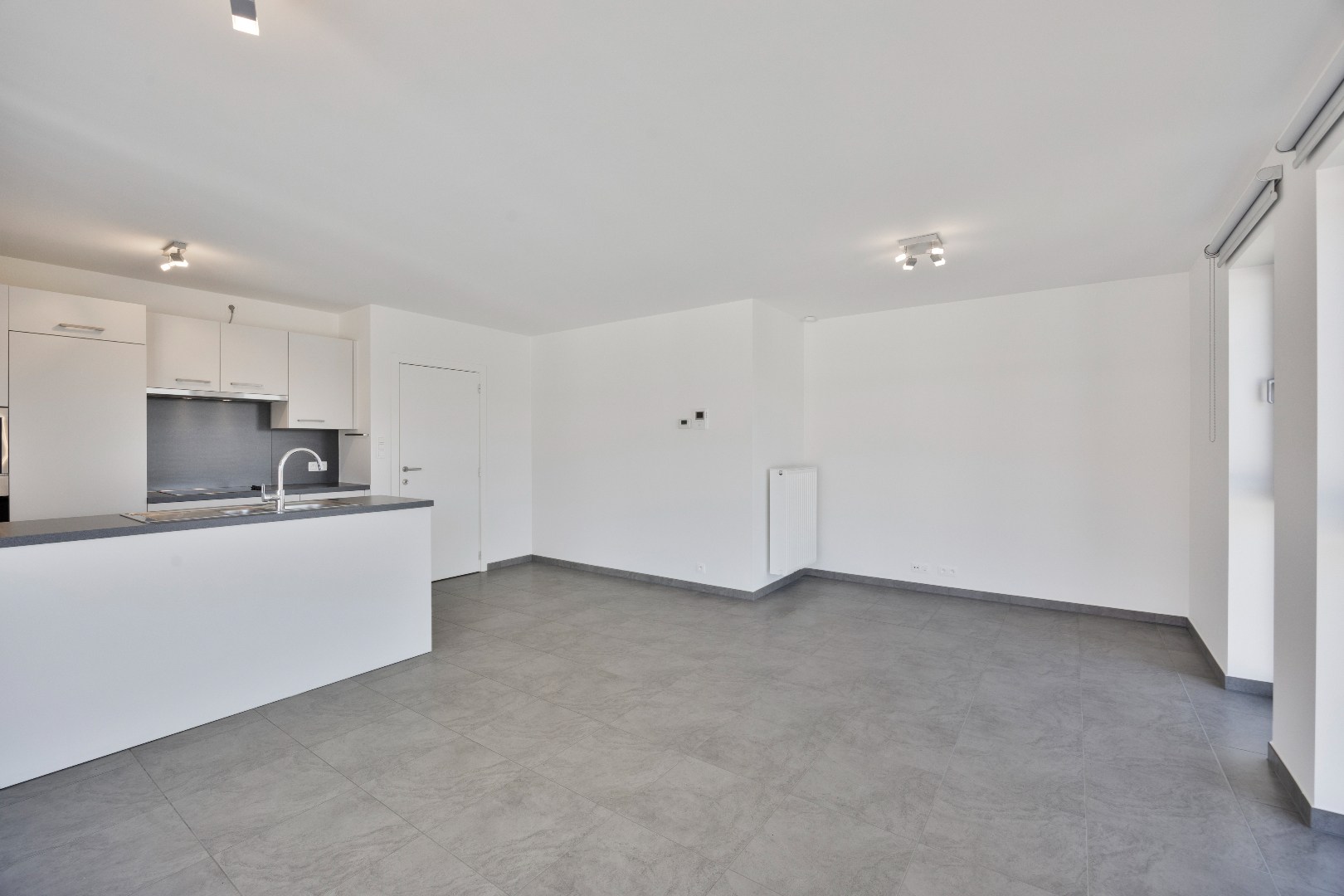 App te huur nabij centrum Halle: 2 slpks, terras, parking + kelder 