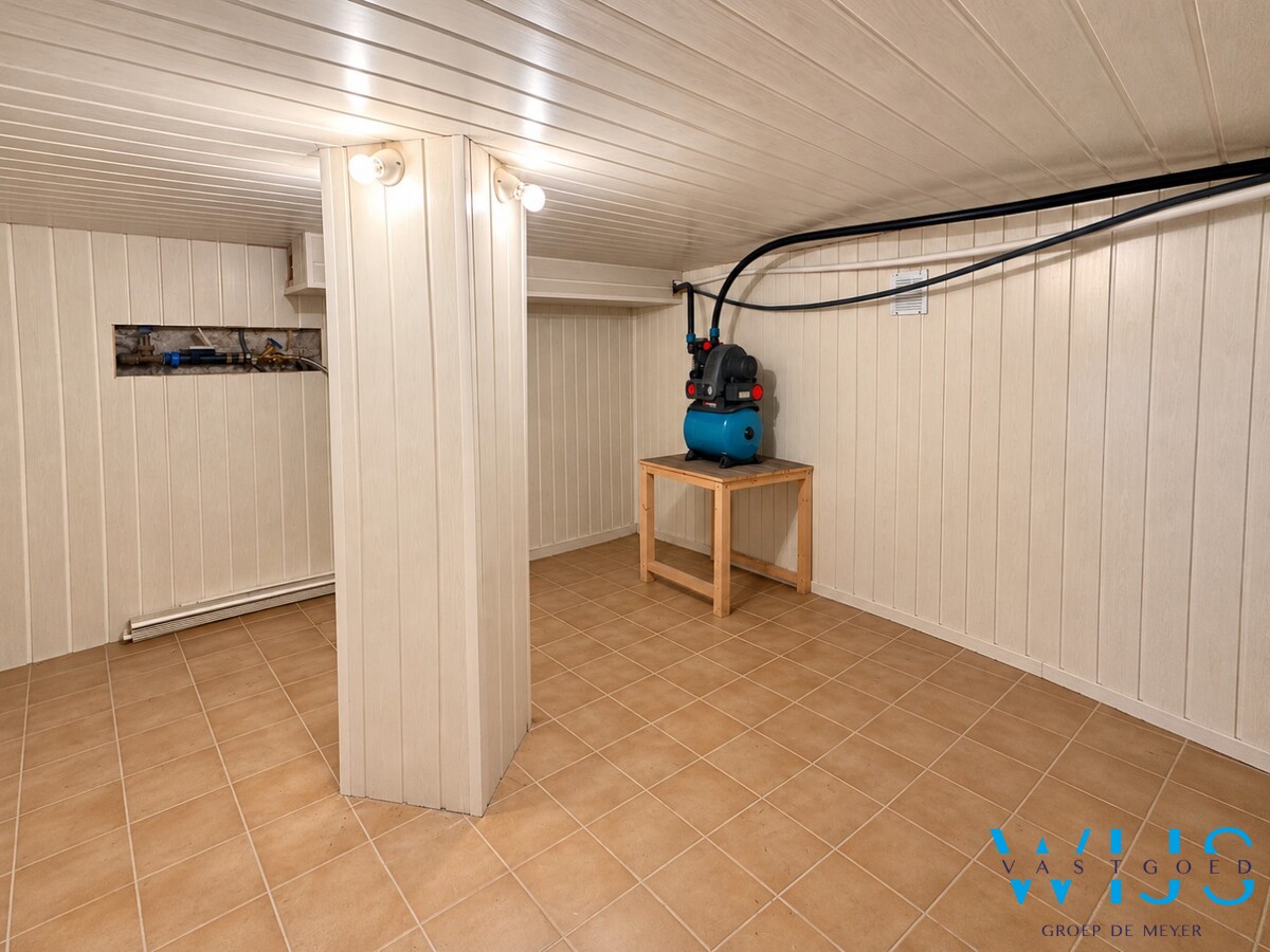 Gerenoveerde woning met ruime tuin in Doornzele/Desteldonk 