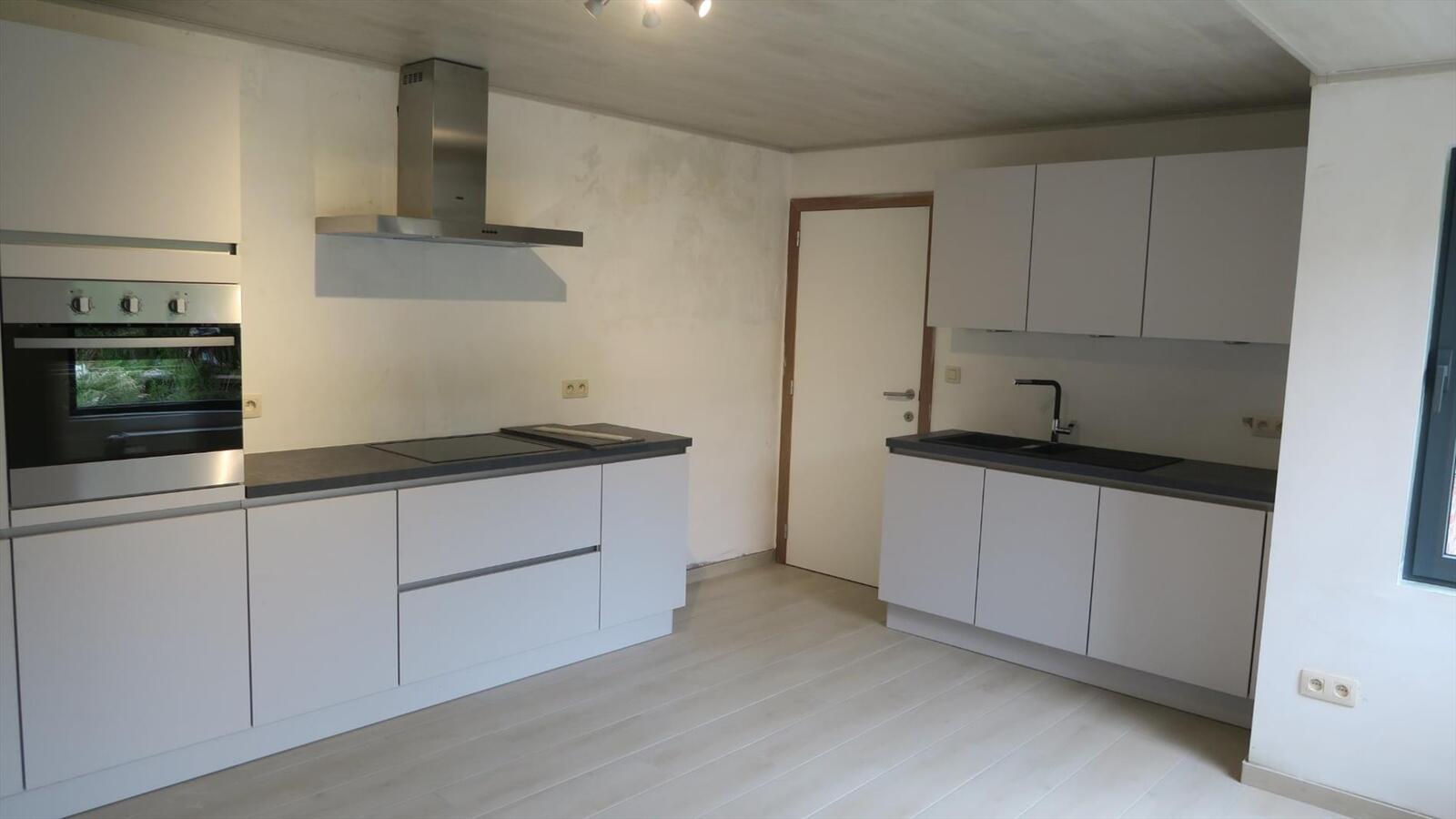 Verzorgde woning met 3 slaapkamers en garage 