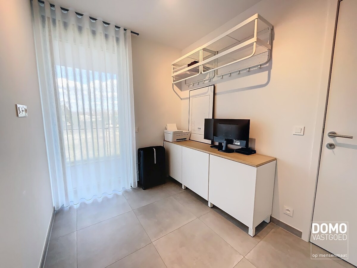 MODERN APPARTEMENT MET TERRAS. LIFT EN 2 SLAAPKAMERS IN DIEPENBEEK 