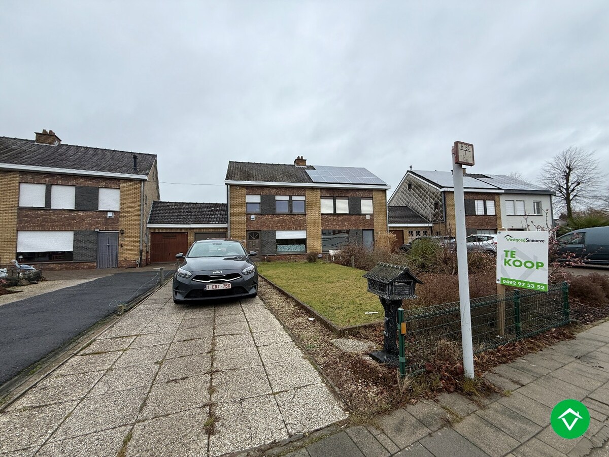 Ruime, stevige woning met 3 slaapkamers, garage en tuin te Izegem 