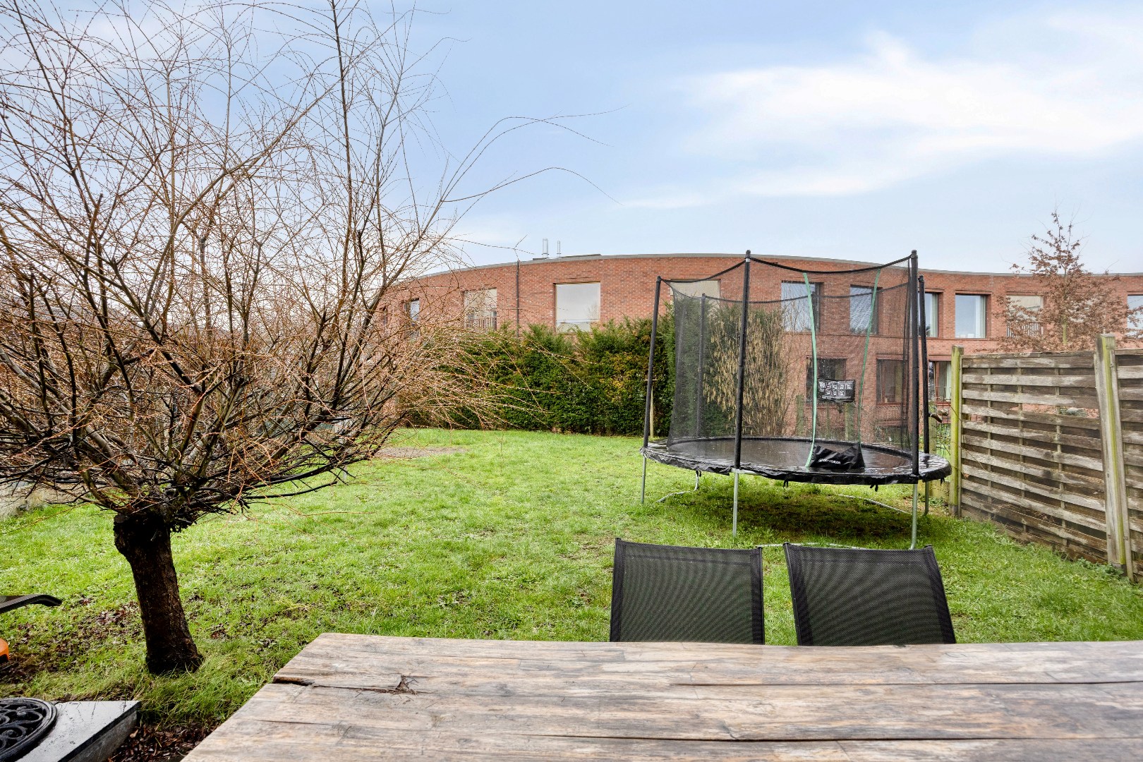 Instapklare woning te koop met 3 slpk, garage en tuin. 