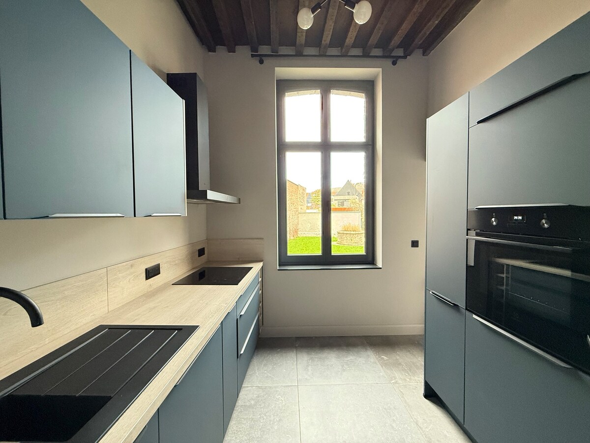 Duplex au charme d'une petite maison en plein coeur de Tournai ! 