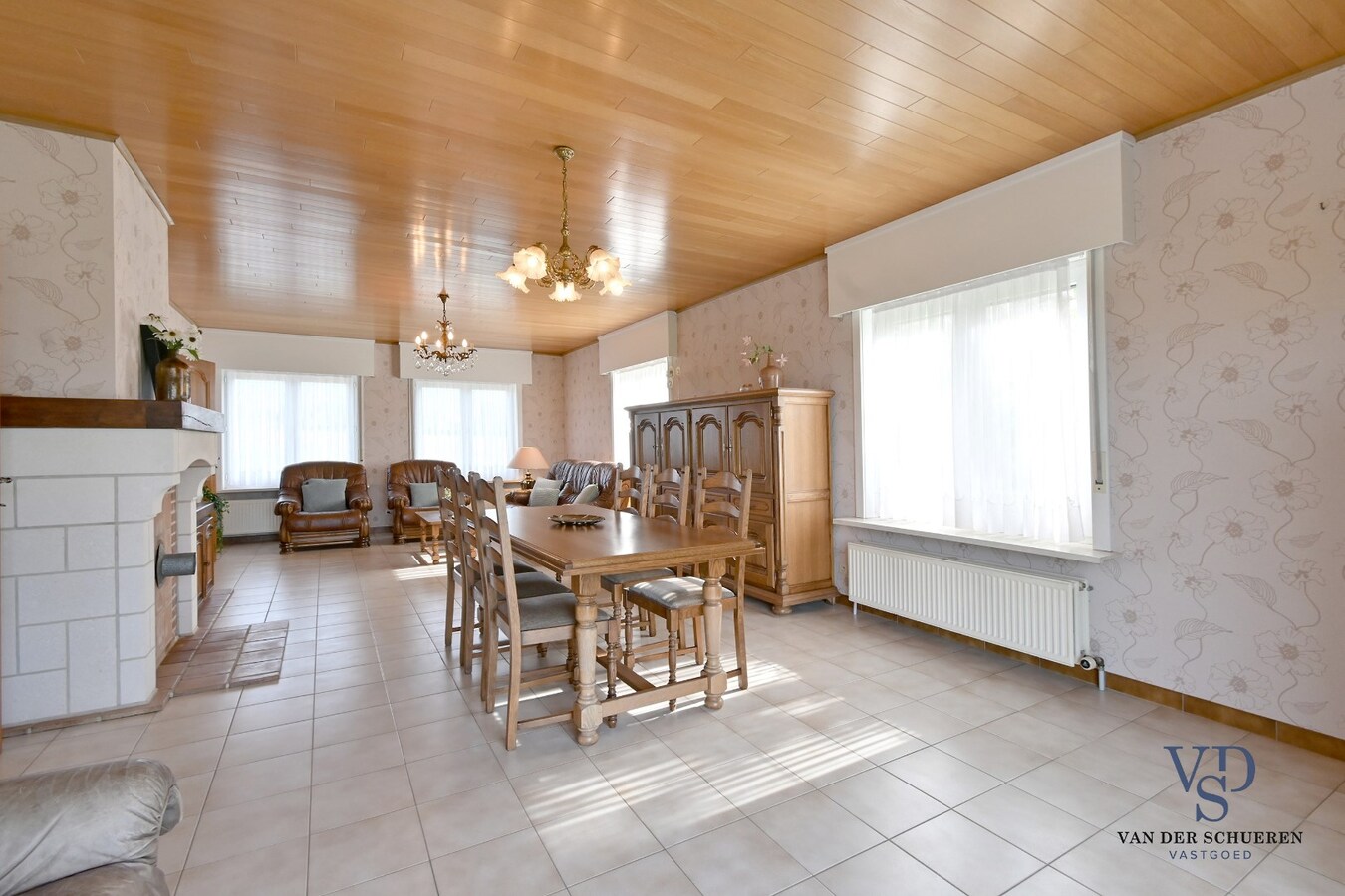 Ruime woning op unieke locatie in het groen, vlakbij Dikkele 