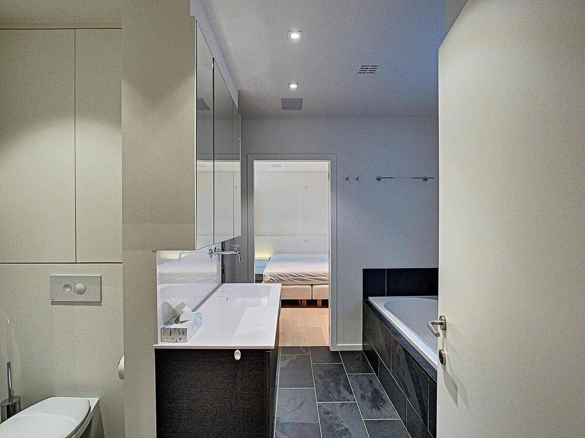 Verhuurd! Prachtig luxueus 2-slpk appartement 