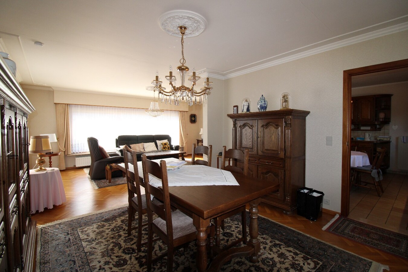 Perfect onderhouden gelijkvloerse woning met ca. 1 ha grond 